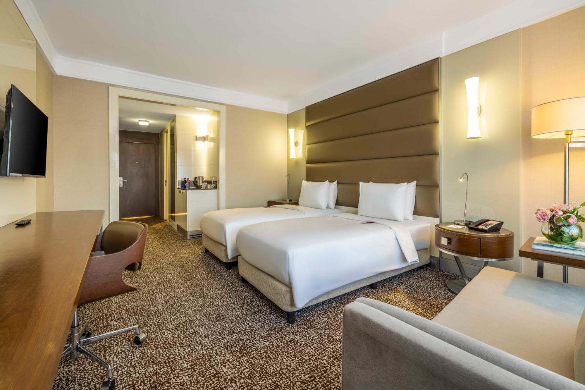 Deluxe Twin Room Accessible or Non-Smoking