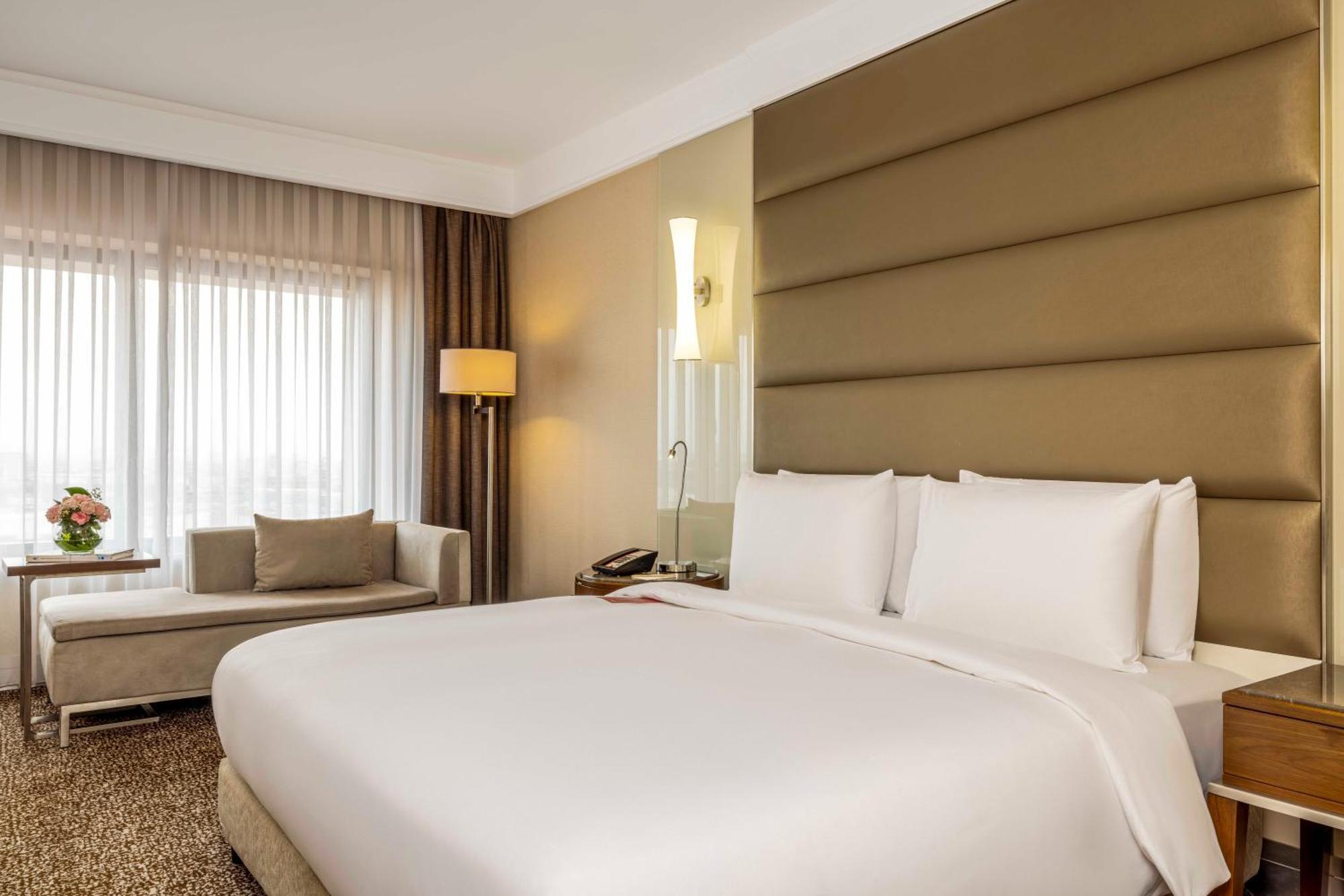 Deluxe Double King Room Smoking