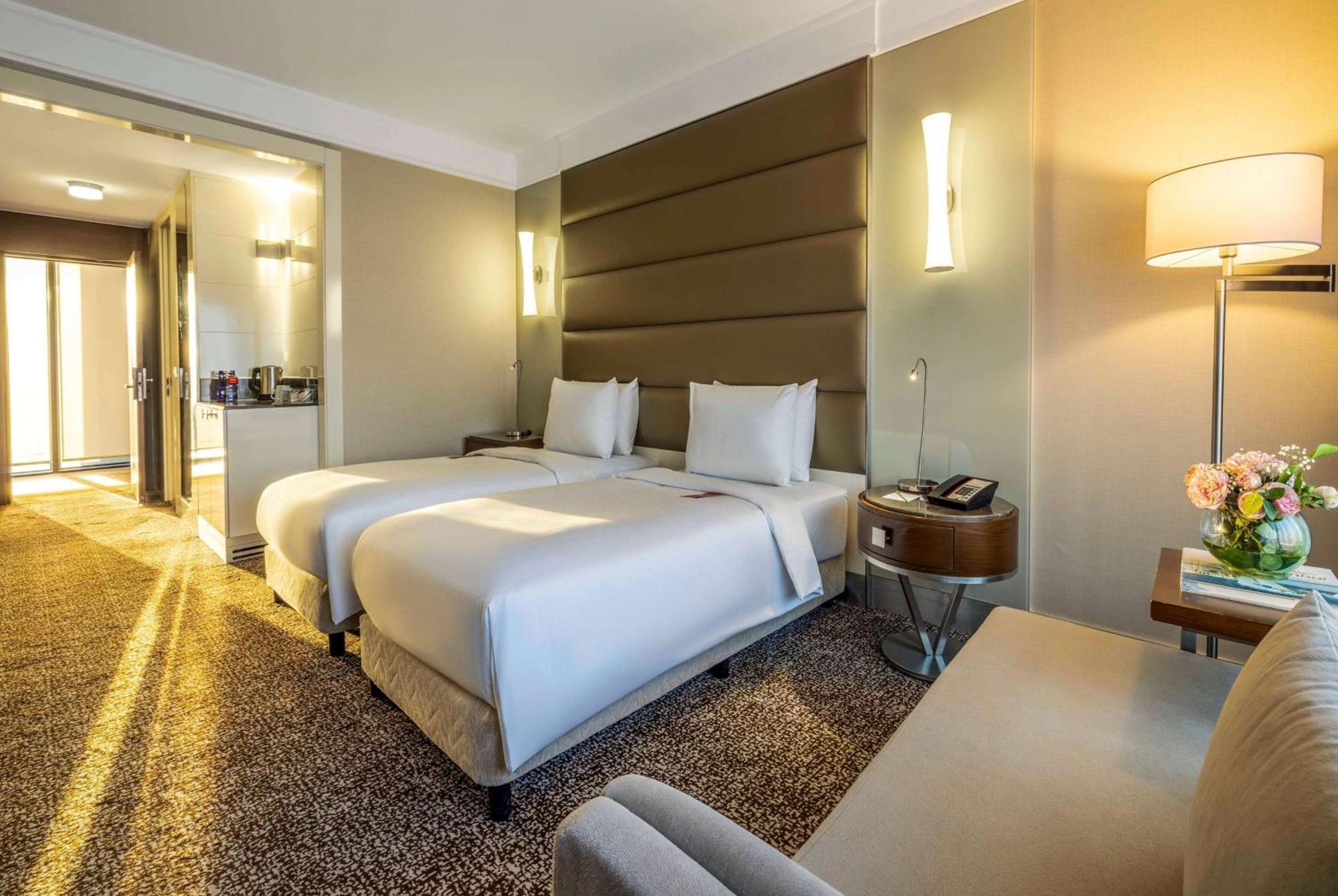 Executive Twin Suite Smoking