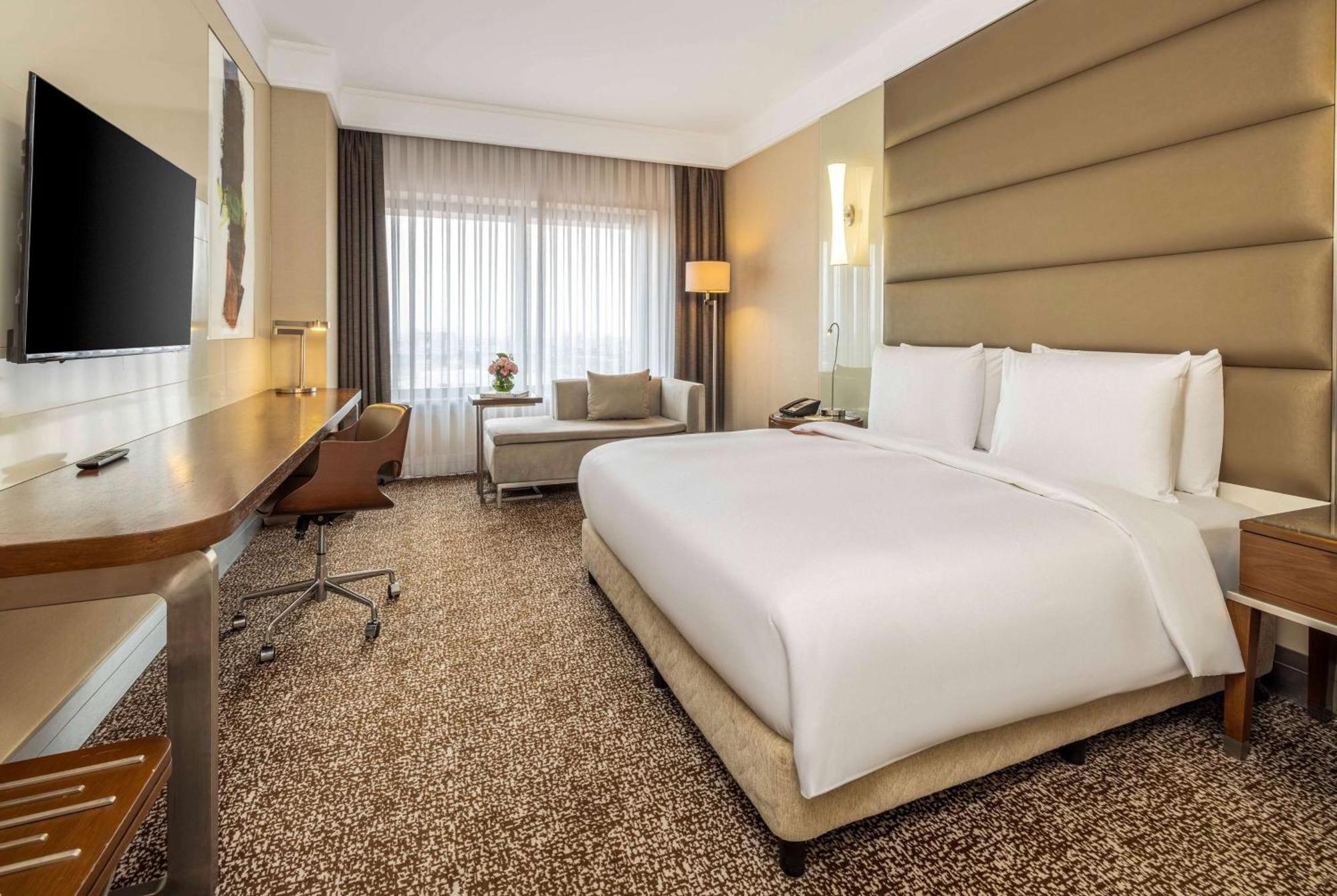 Deluxe Double King Room Smoking