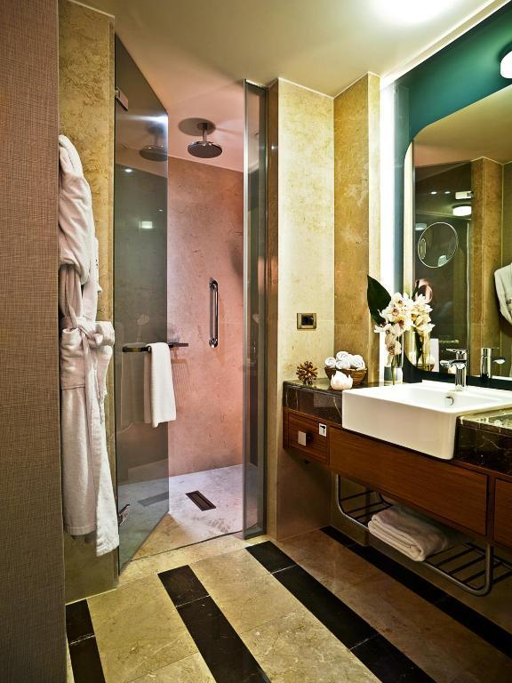Executive Twin Suite Smoking